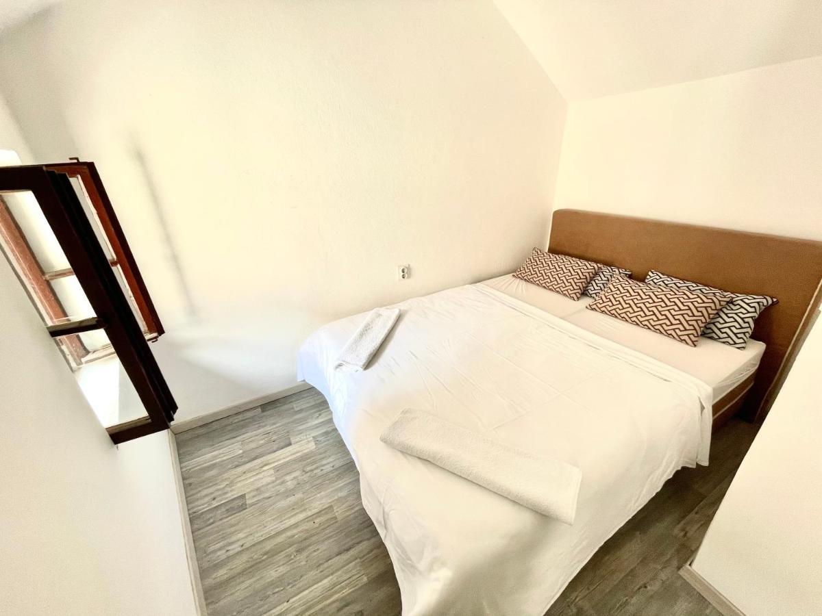 St.Tripun Apartment Kotor Exteriör bild