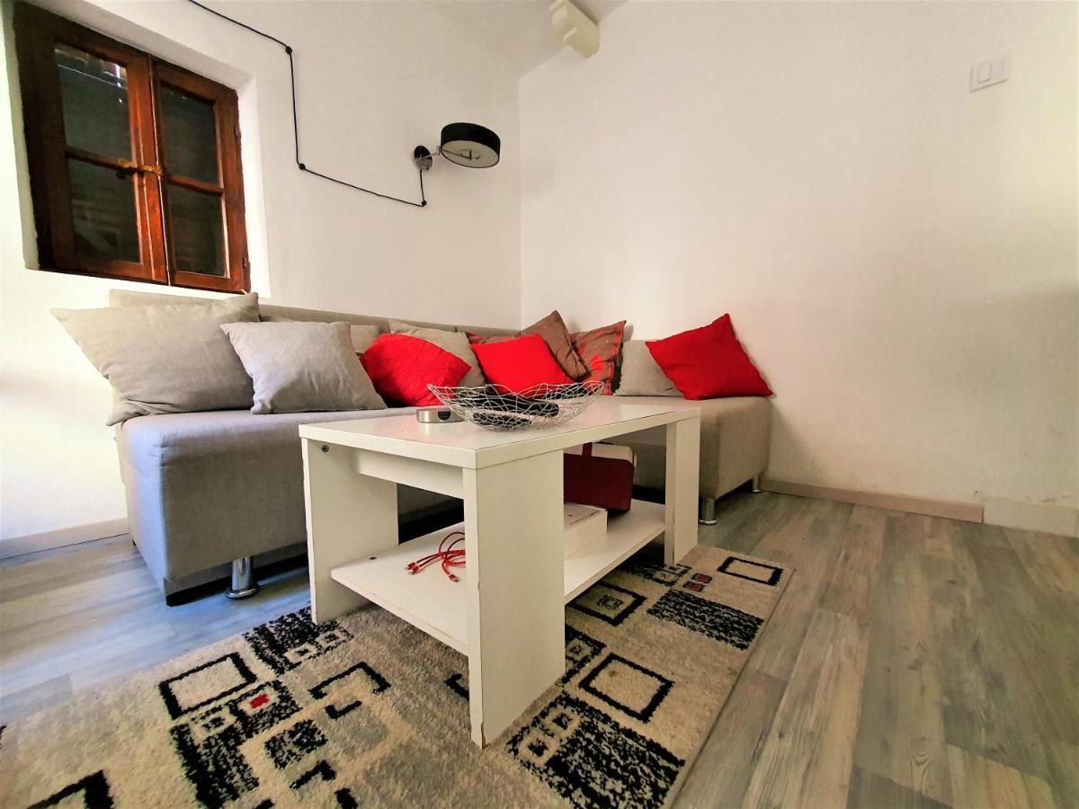St.Tripun Apartment Kotor Exteriör bild