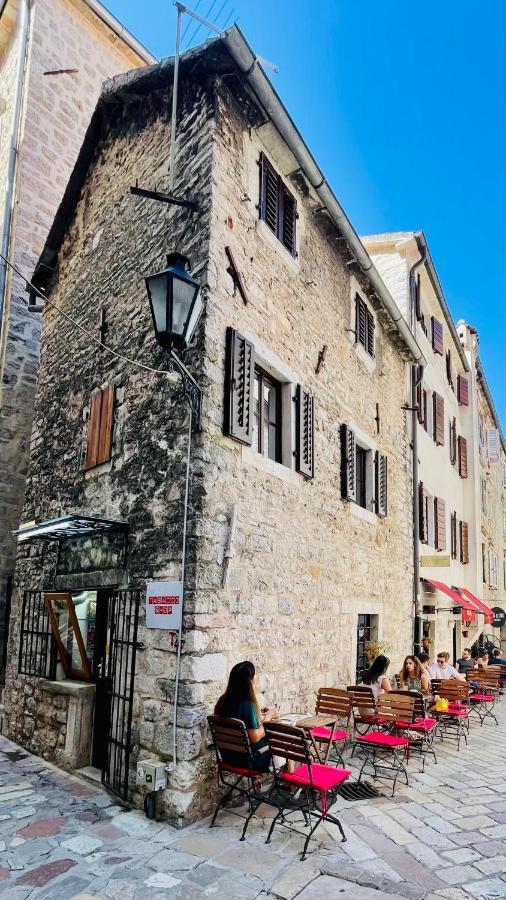 St.Tripun Apartment Kotor Exteriör bild